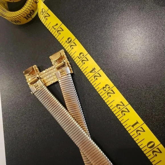 Vintage Criss Cross Gold Slinky Belt w/Rhinestone Buckle - Picture 10 of 11